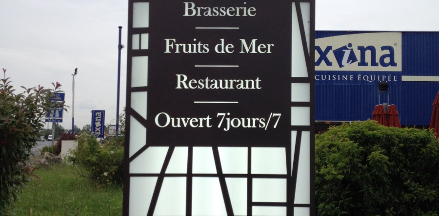 totem lumineux évidé